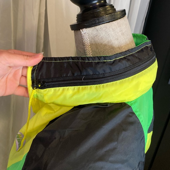 NIKE neon thin reflective windbreaker jacket - Picture 3 of 4